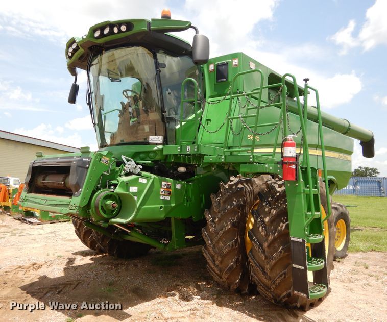 image for item DC0235 2015 John Deere S670 STS RWA combine