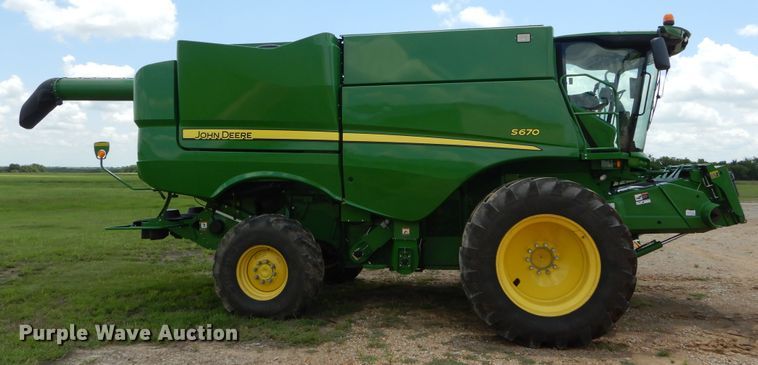 image for item DC0235 2015 John Deere S670 STS RWA combine