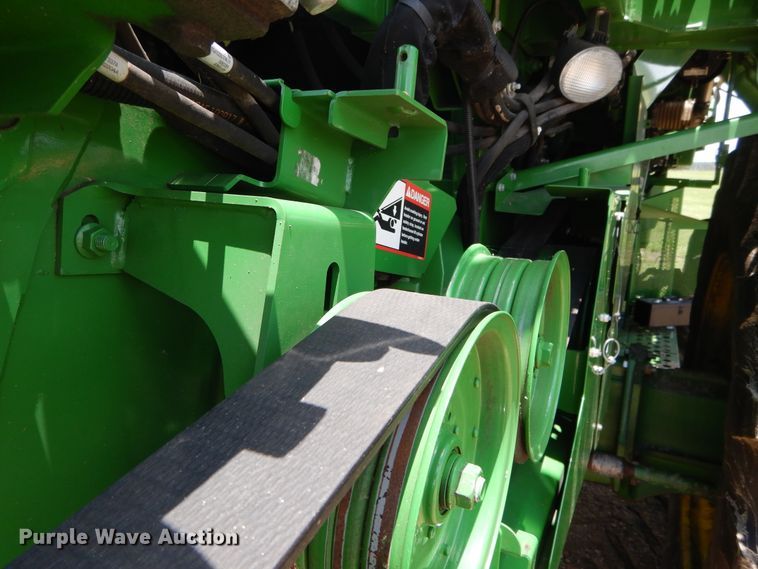 image for item DC0235 2015 John Deere S670 STS RWA combine