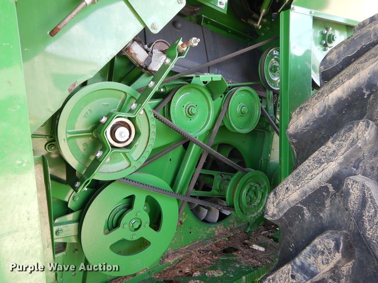 image for item DC0235 2015 John Deere S670 STS RWA combine