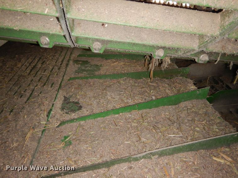 image for item DC0235 2015 John Deere S670 STS RWA combine