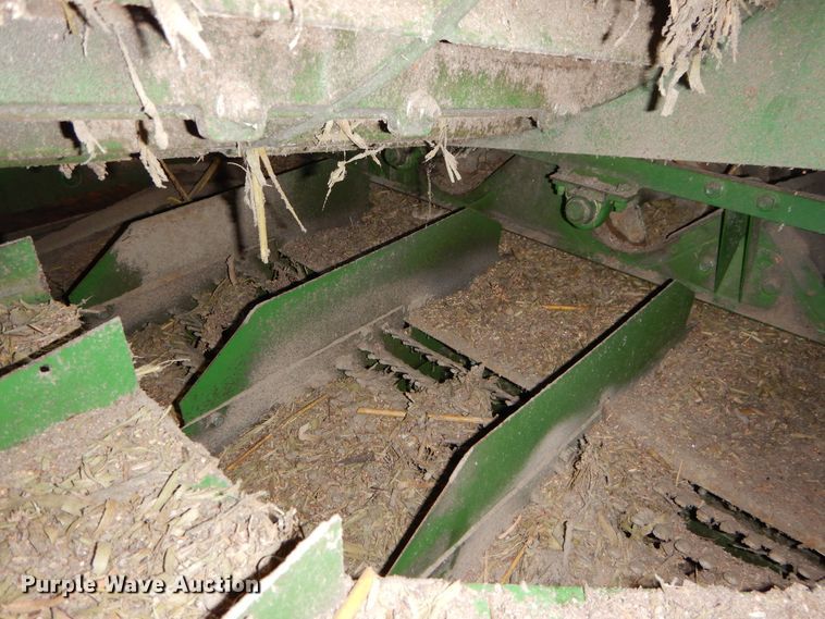image for item DC0235 2015 John Deere S670 STS RWA combine