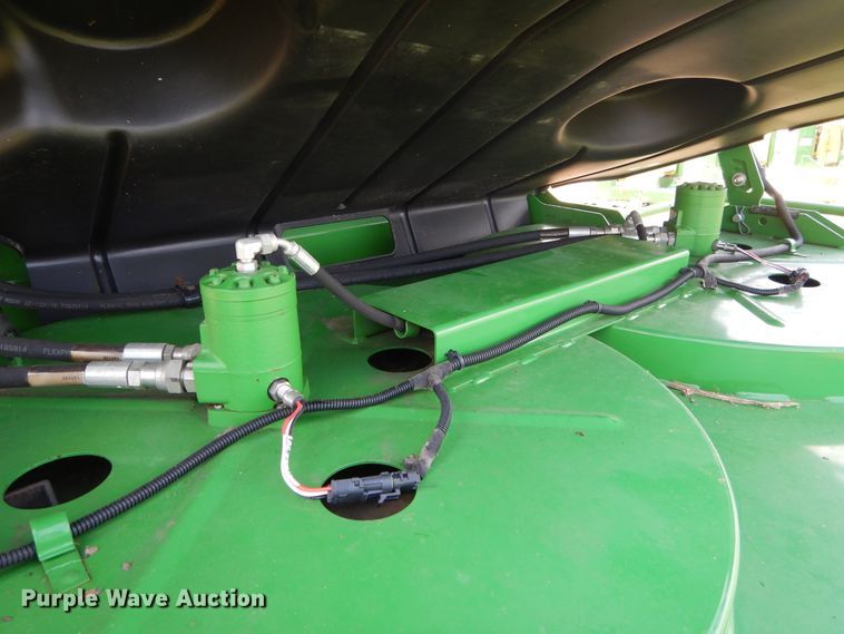 image for item DC0235 2015 John Deere S670 STS RWA combine