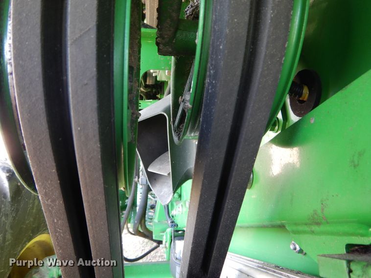 image for item DC0235 2015 John Deere S670 STS RWA combine