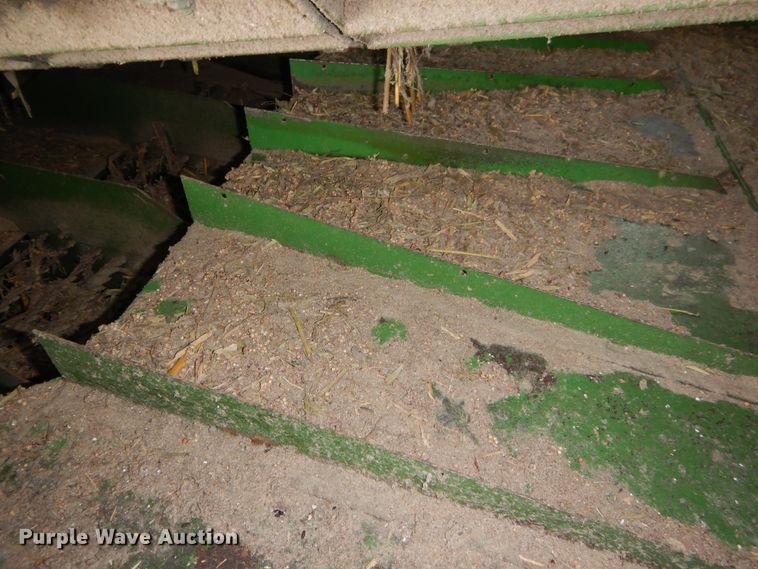 image for item DC0235 2015 John Deere S670 STS RWA combine