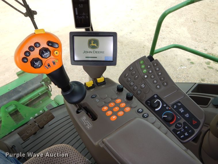 image for item DC0235 2015 John Deere S670 STS RWA combine