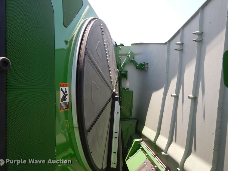 image for item DC0235 2015 John Deere S670 STS RWA combine