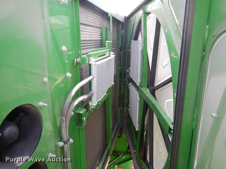 image for item DC0235 2015 John Deere S670 STS RWA combine