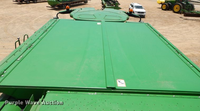 image for item DC0235 2015 John Deere S670 STS RWA combine