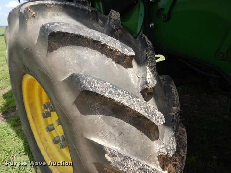 image for item DC0235 2015 John Deere S670 STS RWA combine