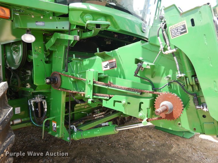 image for item DC0236 2015 John Deere S670 STS RWA combine