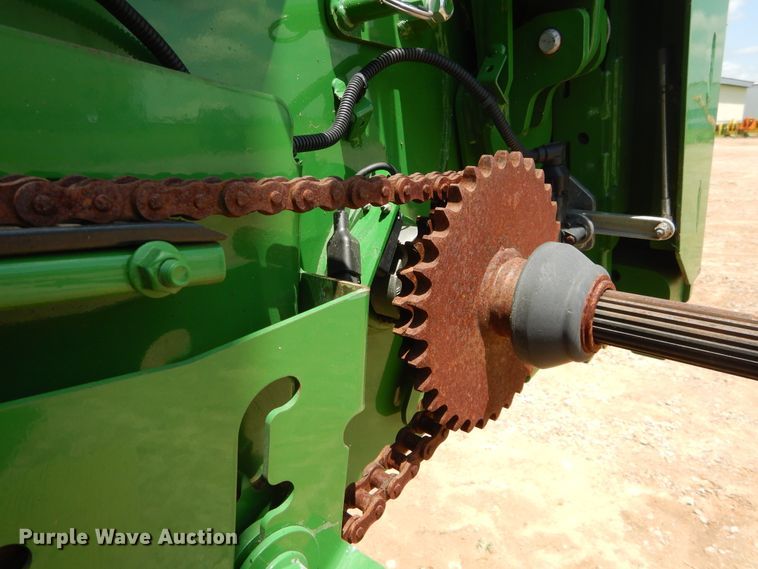 image for item DC0236 2015 John Deere S670 STS RWA combine