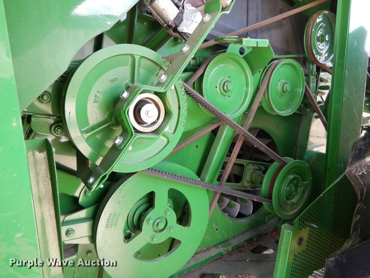 image for item DC0236 2015 John Deere S670 STS RWA combine