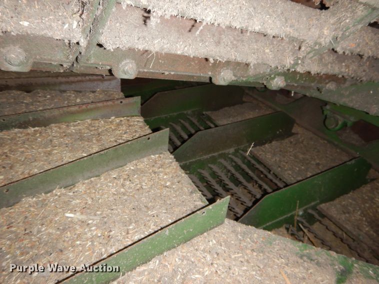 image for item DC0236 2015 John Deere S670 STS RWA combine