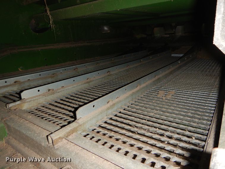 image for item DC0236 2015 John Deere S670 STS RWA combine