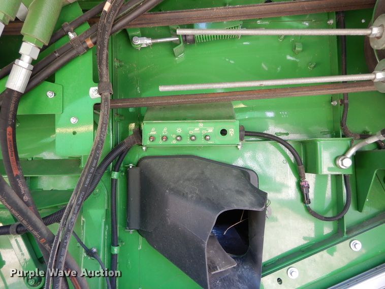 image for item DC0236 2015 John Deere S670 STS RWA combine