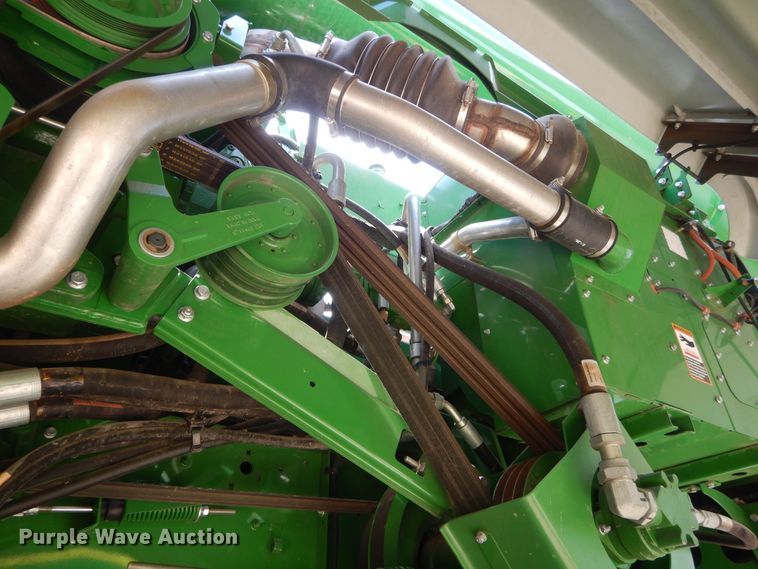 image for item DC0236 2015 John Deere S670 STS RWA combine