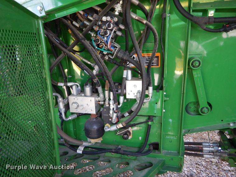 image for item DC0236 2015 John Deere S670 STS RWA combine