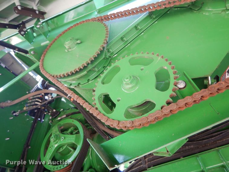 image for item DC0236 2015 John Deere S670 STS RWA combine