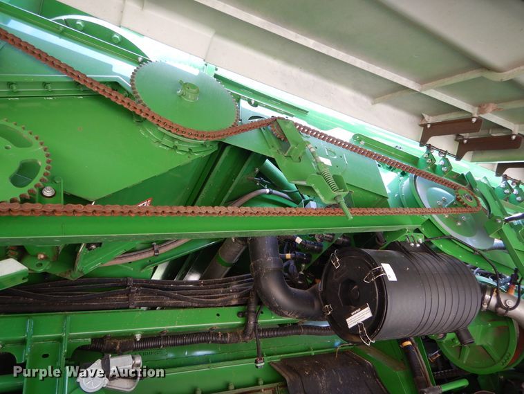 image for item DC0236 2015 John Deere S670 STS RWA combine