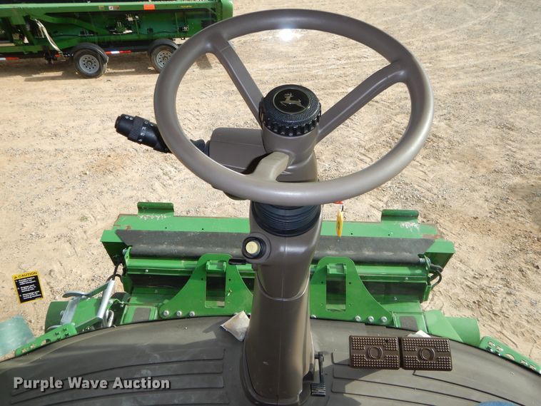 image for item DC0236 2015 John Deere S670 STS RWA combine