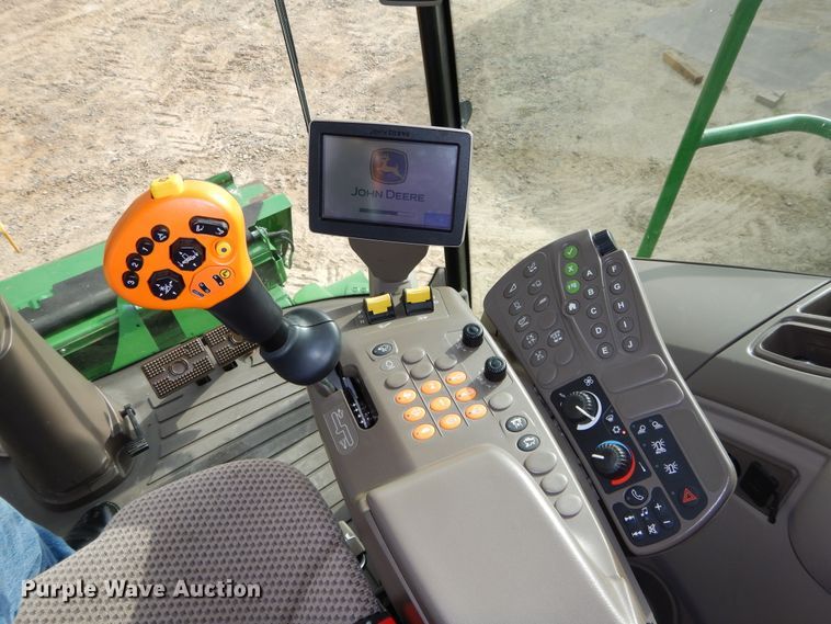 image for item DC0236 2015 John Deere S670 STS RWA combine