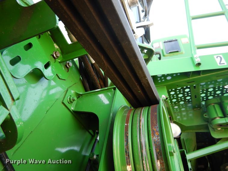 image for item DC0237 2015 John Deere S670 STS RWA combine