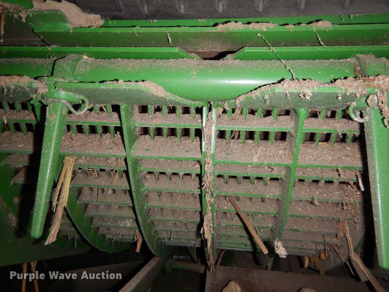 image for item DC0237 2015 John Deere S670 STS RWA combine