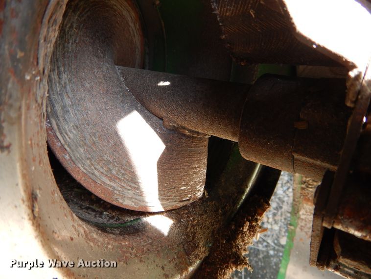 image for item DC0237 2015 John Deere S670 STS RWA combine