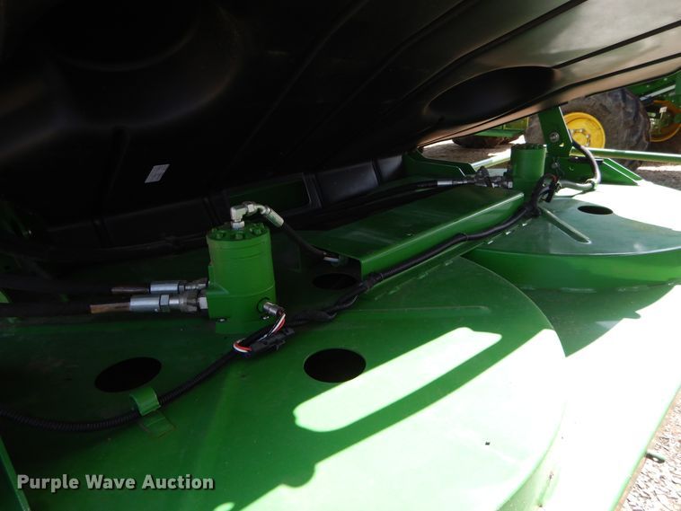 image for item DC0237 2015 John Deere S670 STS RWA combine