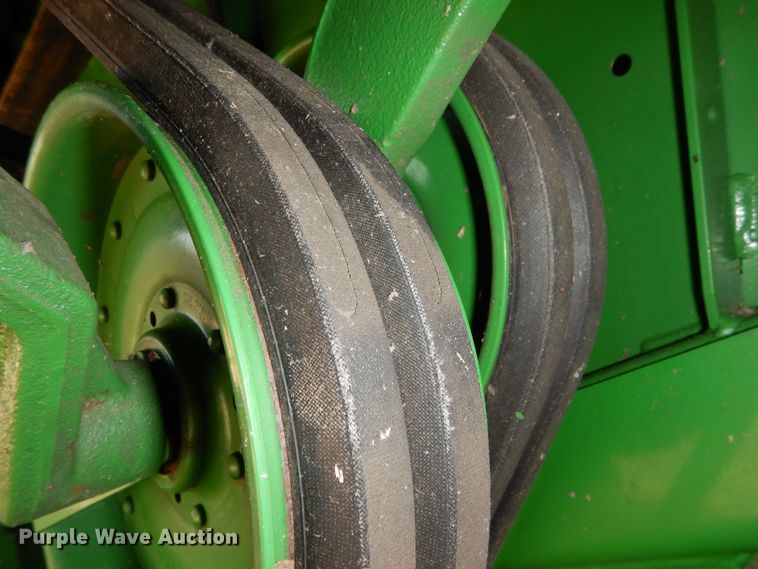 image for item DC0237 2015 John Deere S670 STS RWA combine