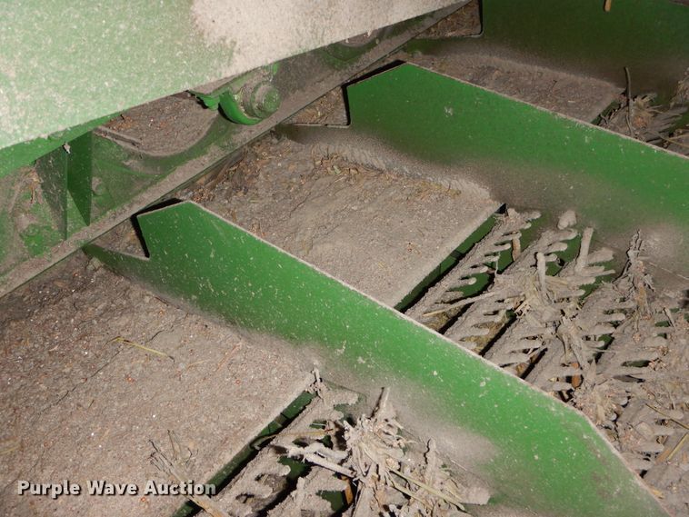 image for item DC0237 2015 John Deere S670 STS RWA combine