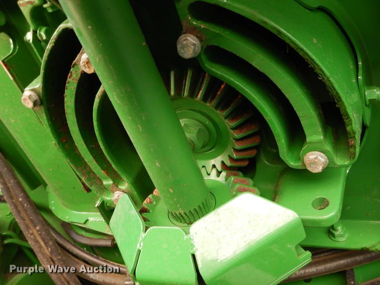 image for item DC0237 2015 John Deere S670 STS RWA combine