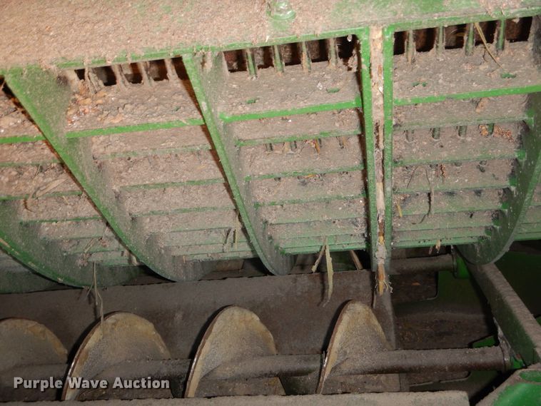 image for item DC0237 2015 John Deere S670 STS RWA combine