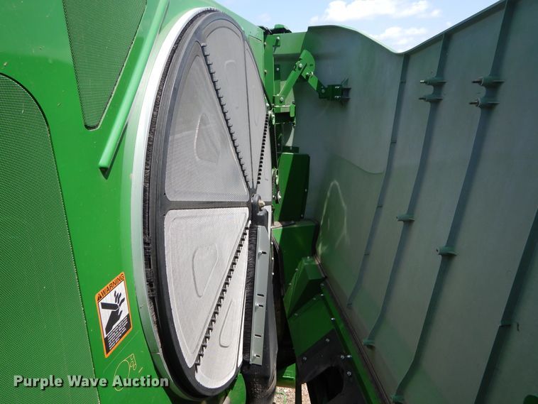 image for item DC0237 2015 John Deere S670 STS RWA combine