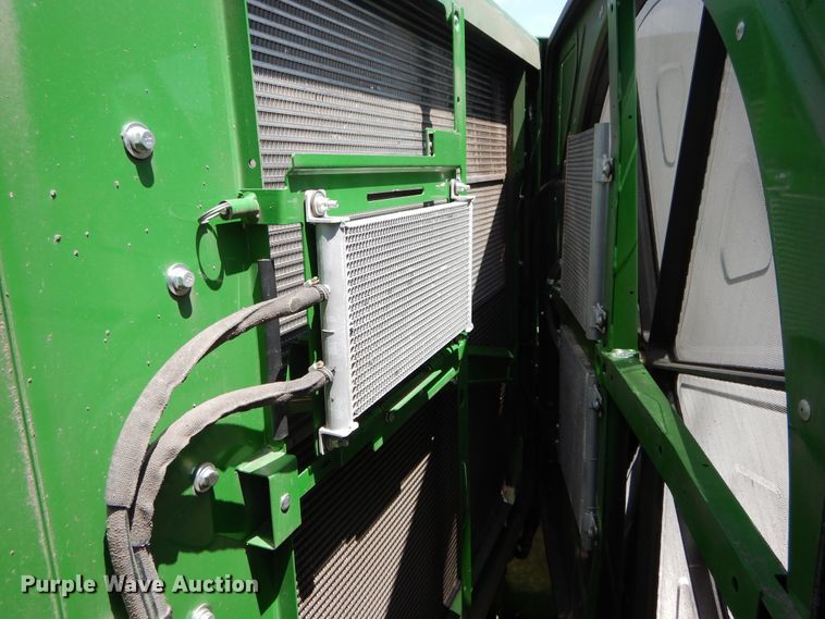 image for item DC0237 2015 John Deere S670 STS RWA combine