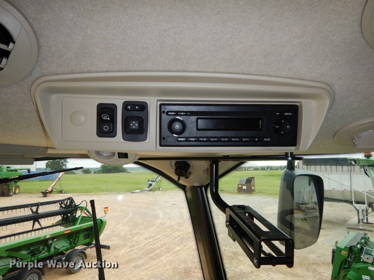 image for item DC0237 2015 John Deere S670 STS RWA combine