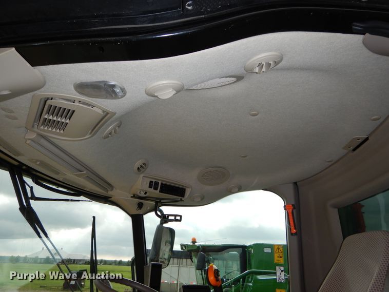 image for item DC0237 2015 John Deere S670 STS RWA combine