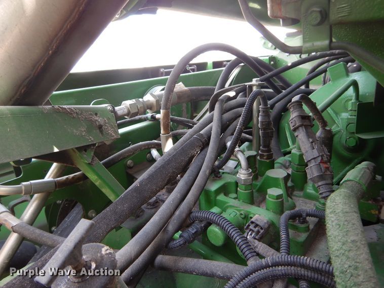 image for item DC0237 2015 John Deere S670 STS RWA combine