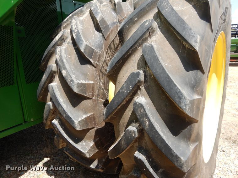 image for item DC0237 2015 John Deere S670 STS RWA combine