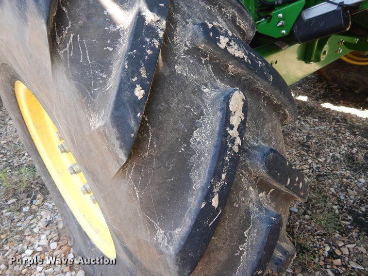 image for item DC0237 2015 John Deere S670 STS RWA combine