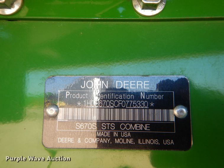 image for item DC0237 2015 John Deere S670 STS RWA combine