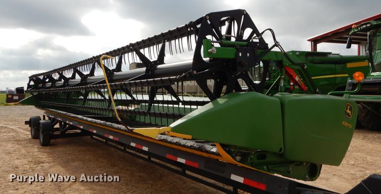 image for item DC0238 2015 John Deere 635FD flex draper head