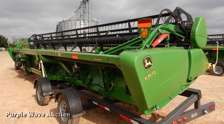 image for item DC0238 2015 John Deere 635FD flex draper head