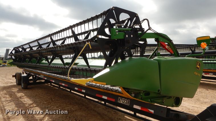 image for item DC0239 2015 John Deere 635FD flex draper head
