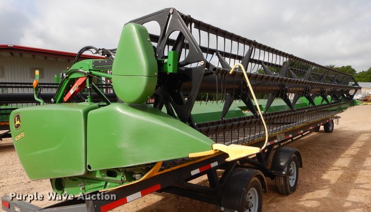 image for item DC0239 2015 John Deere 635FD flex draper head