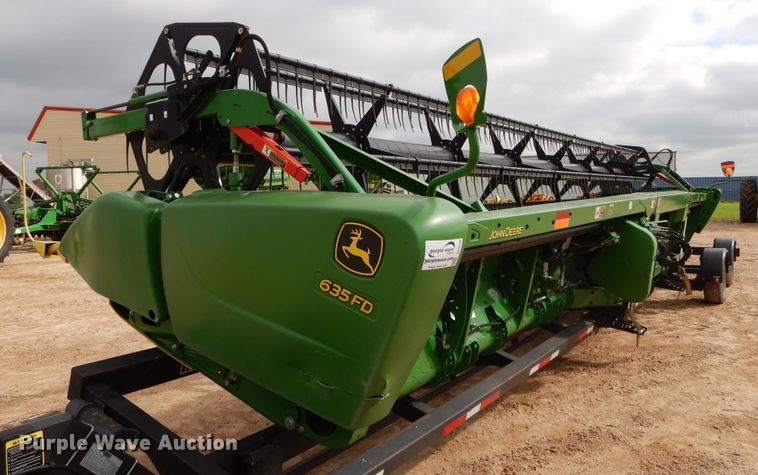 image for item DC0240 2015 John Deere 635FD flex draper head