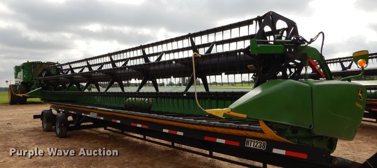 image for item DC0240 2015 John Deere 635FD flex draper head