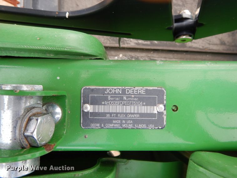 image for item DC0240 2015 John Deere 635FD flex draper head