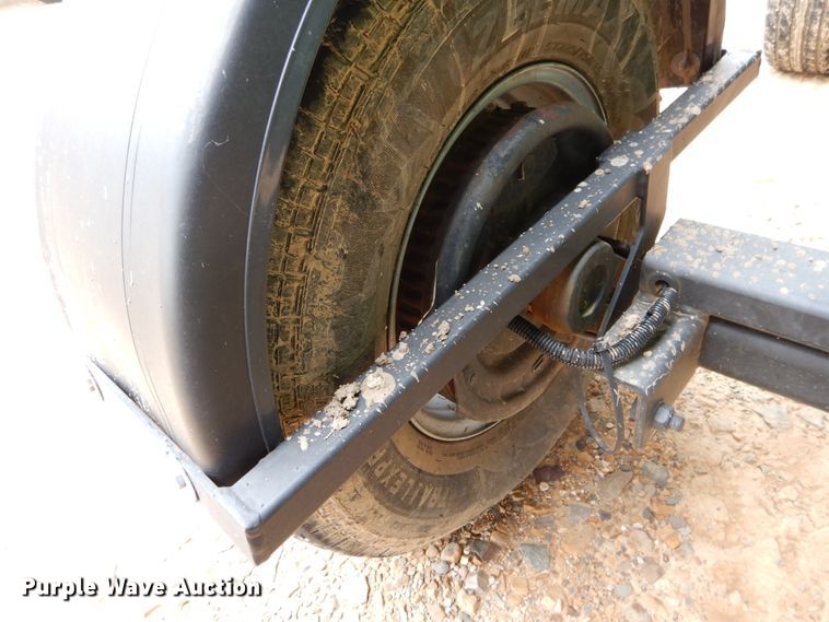 image for item DC0242 2011 Frontier HT1238 header trailer